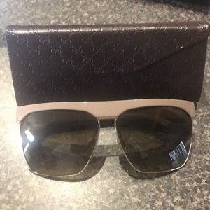 SOLD! Gucci sun glasses 100% authentic